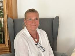 contactPerson.contactPerson.title